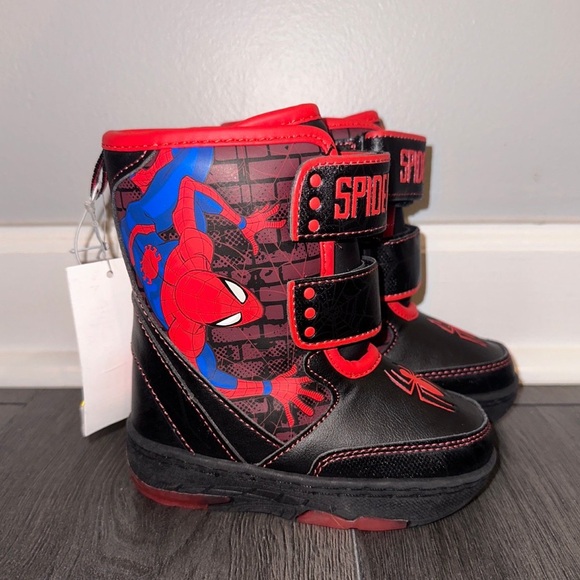 NWT Spider-Man Boots - Picture 1 of 3